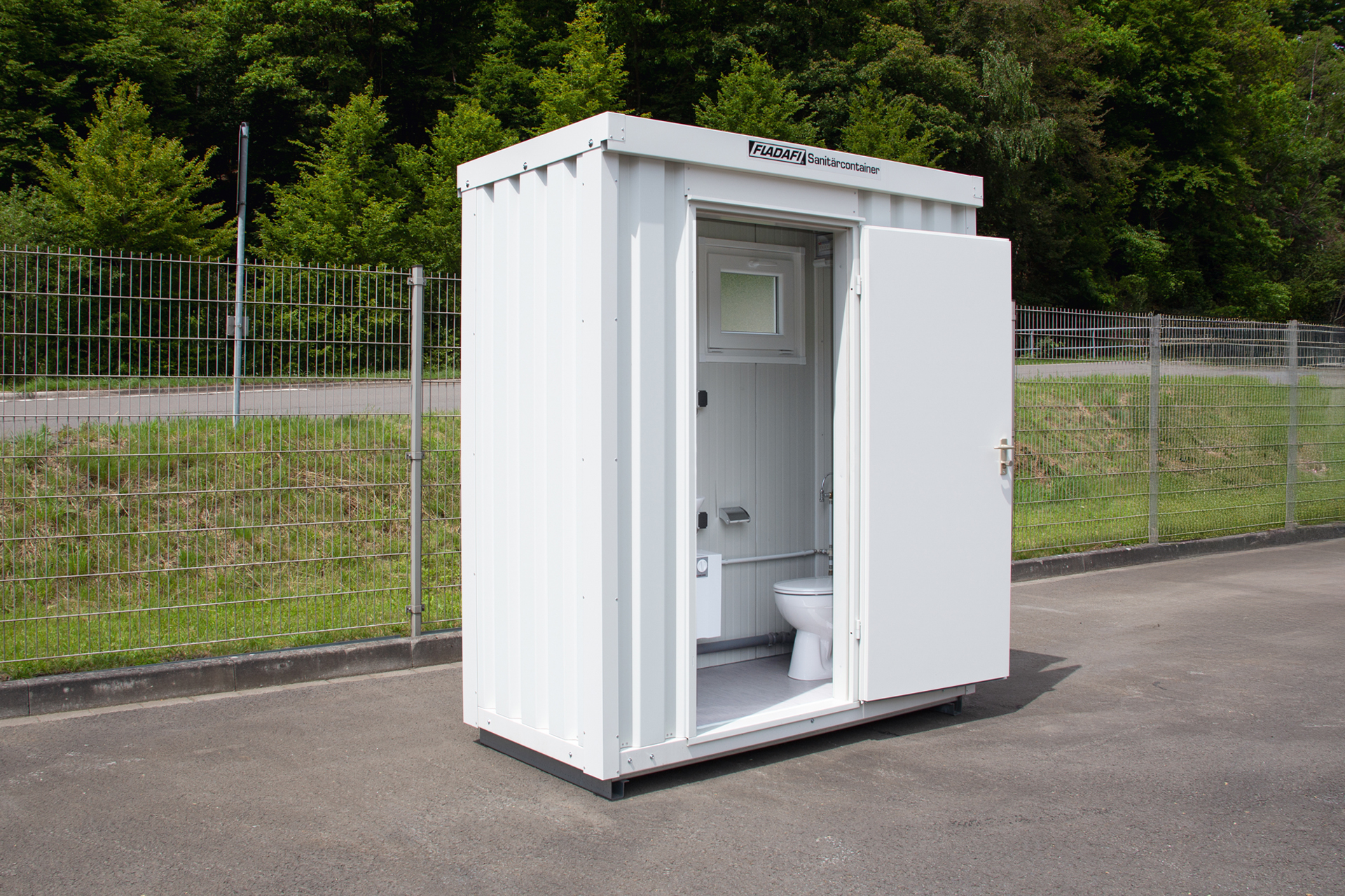 Sanitärcontainer mit einem WC und Waschbecken