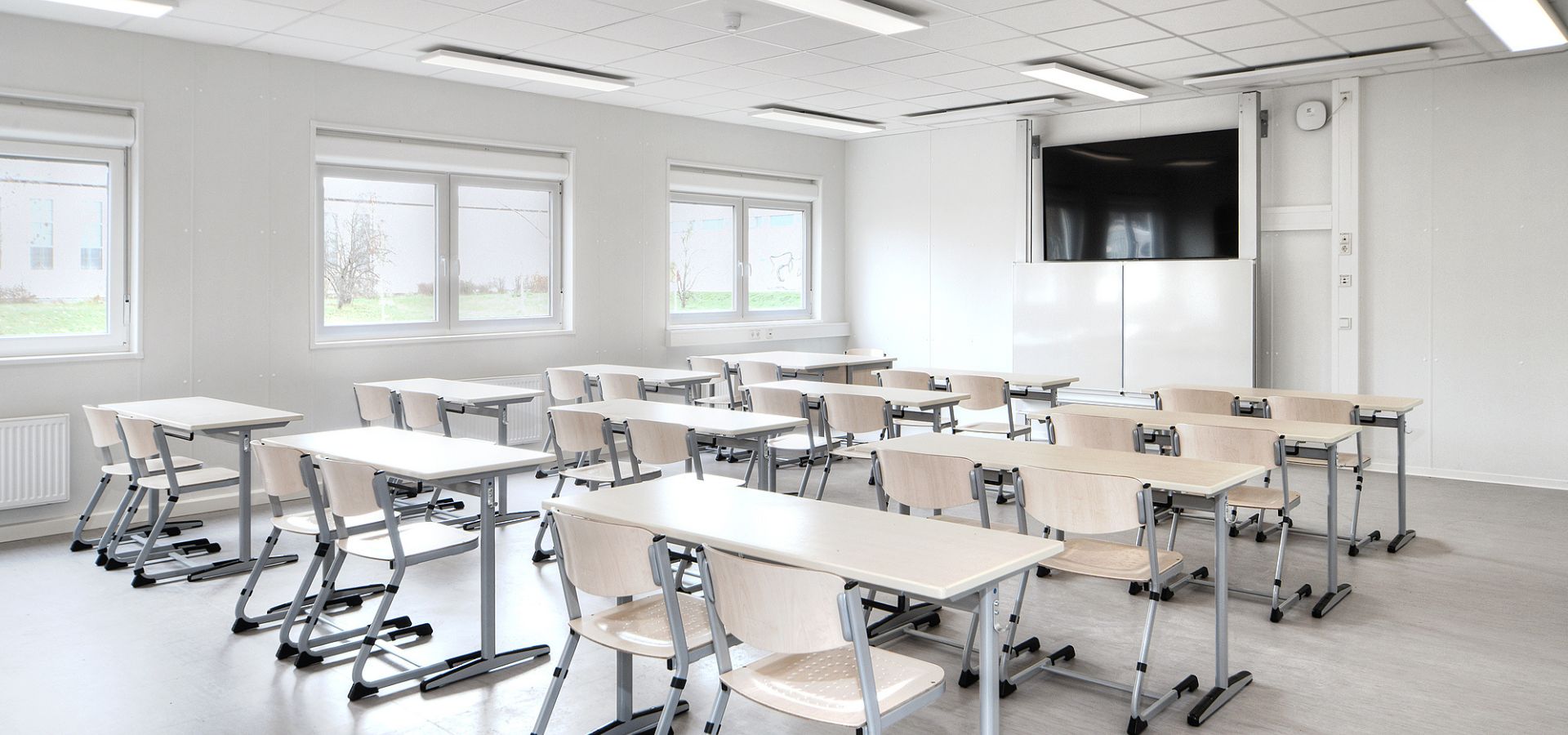Klassenzimmer in einer Schule, Systemgebäude von SÄBU